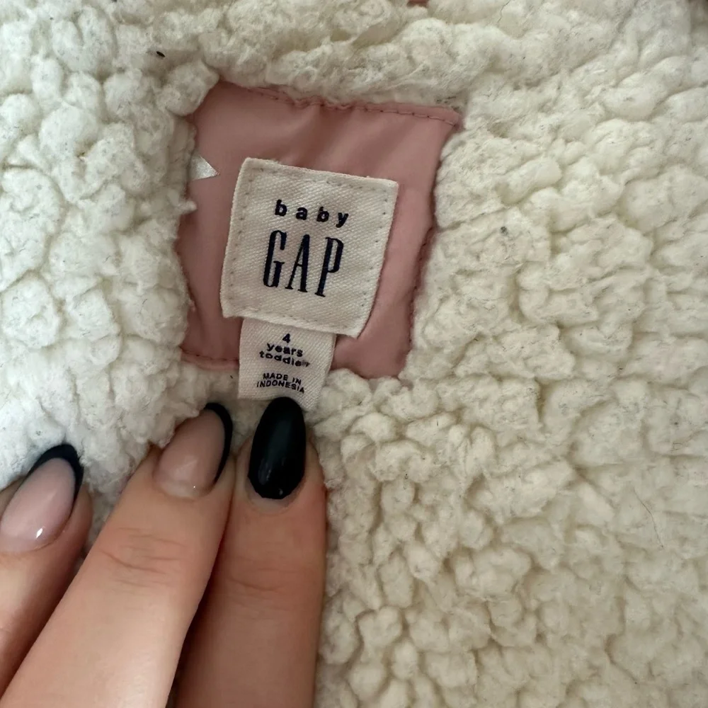 Gap hooded puffer winter jacket with metallic stars size 4